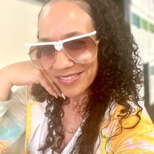 Meet your Posher, Teri